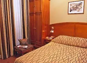 Best Western Au Trocadéro Parigi Francia
